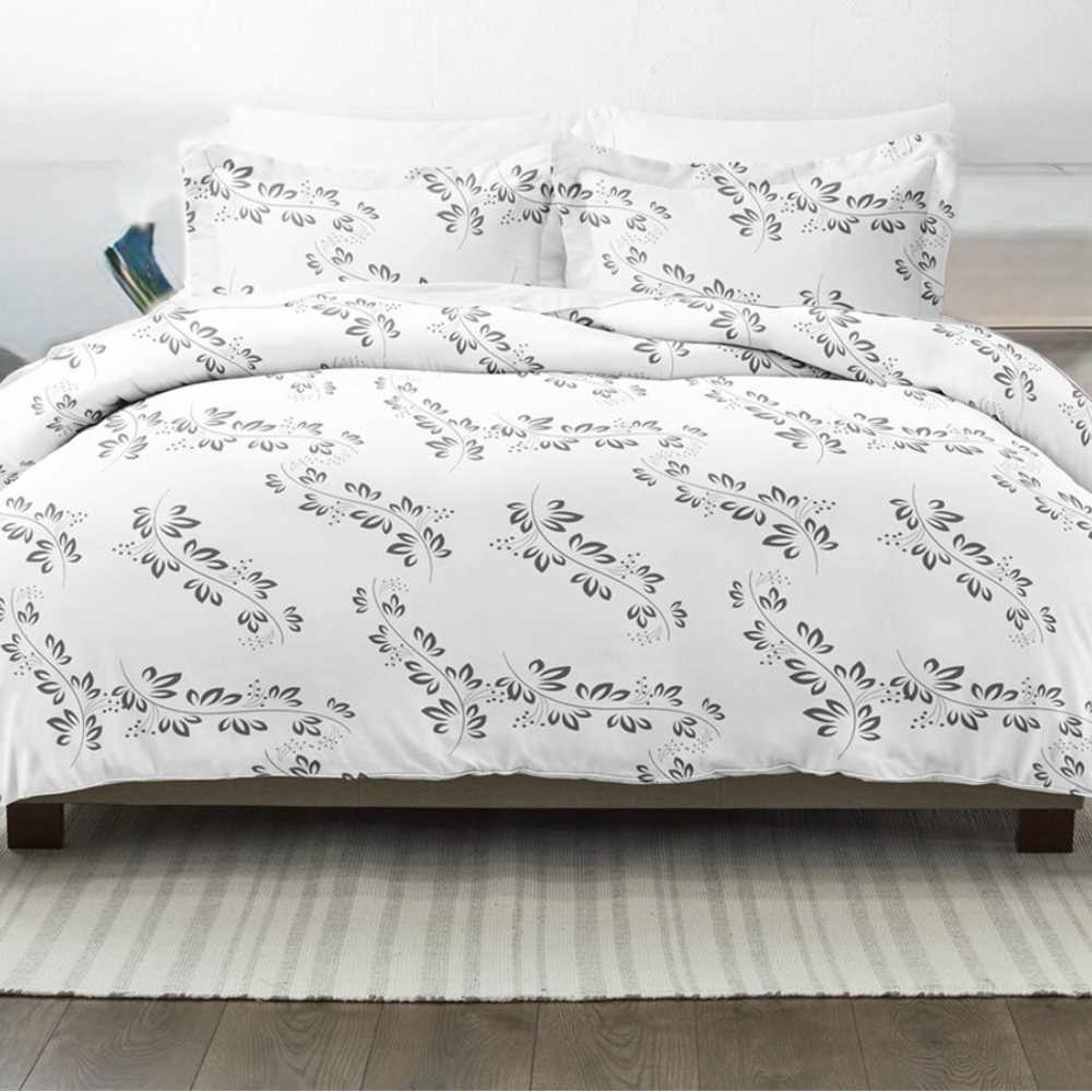 Home Collection Grey and White Premium Ultra Soft Twin/TwinXL Duvet Cover Set